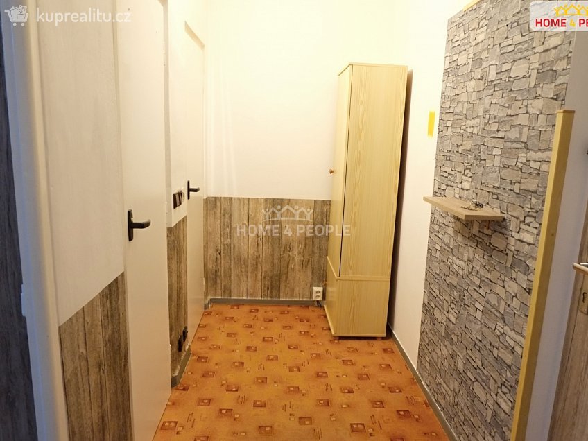 Pronájem bytu 1+1 35 m^2 Slavíčkova, Brno 