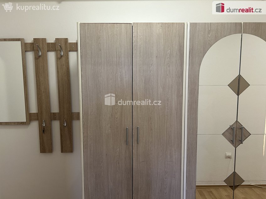 Pronájem bytu 2+1 65 m^2 Úzká, Vracov 