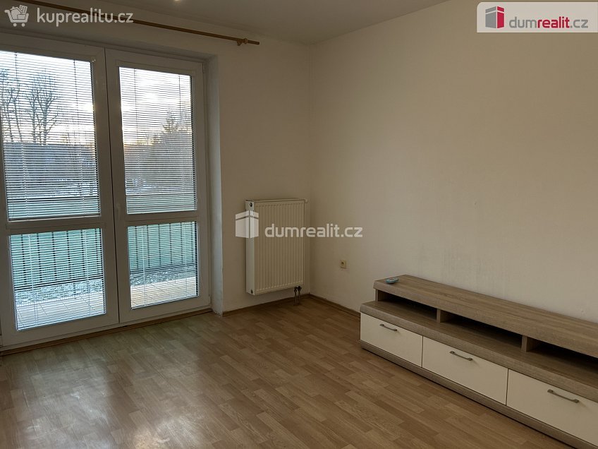 Pronájem bytu 2+1 65 m^2 Úzká, Vracov 