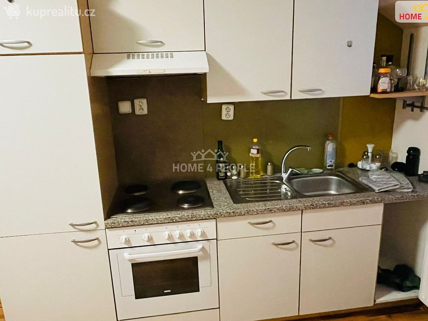 Pronájem bytu 1+kk 32 m^2 Jírovcova, České Budějovice 