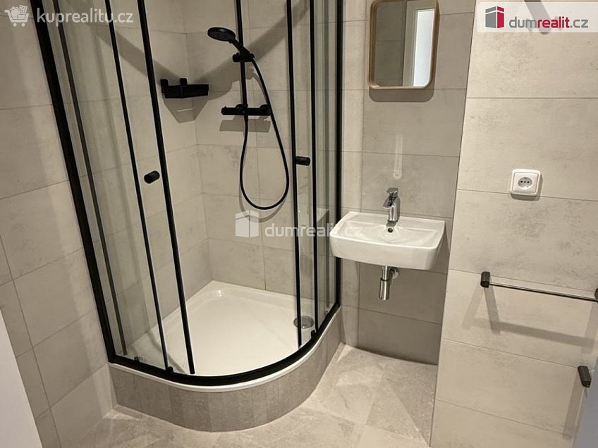 Pronájem bytu 3+kk 70 m^2 Angelovova, Praha 12 