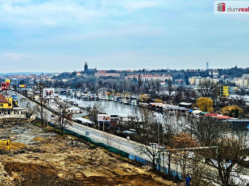 Pronájem bytu 1+kk 29 m^2 U Lihovaru, Praha 5 