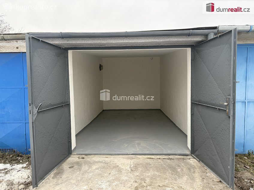 Pronájem  garáže 18 m^2 Průmyslová, Hodonín 