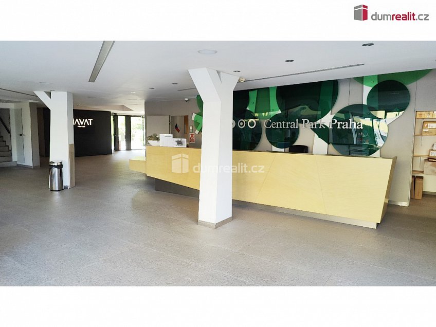 Pronájem  garáže 3 m^2 Pitterova, Praha 3 