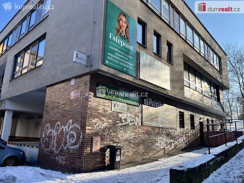 Pronájem  obchodních prostor 208 m^2 U Koupaliště, Karlovy Vary 