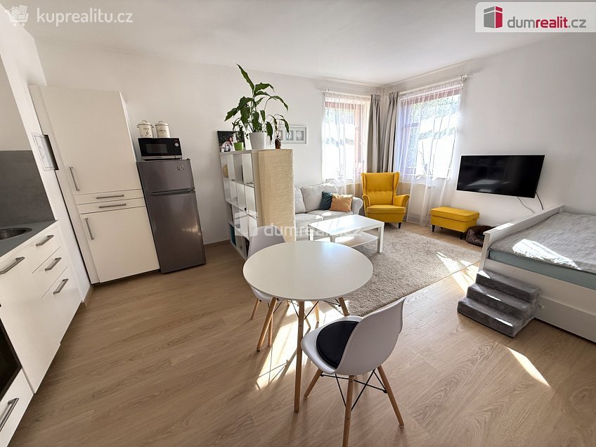 Pronájem bytu 1+kk 38 m^2 Přemyslova, Kralupy nad Vltavou 