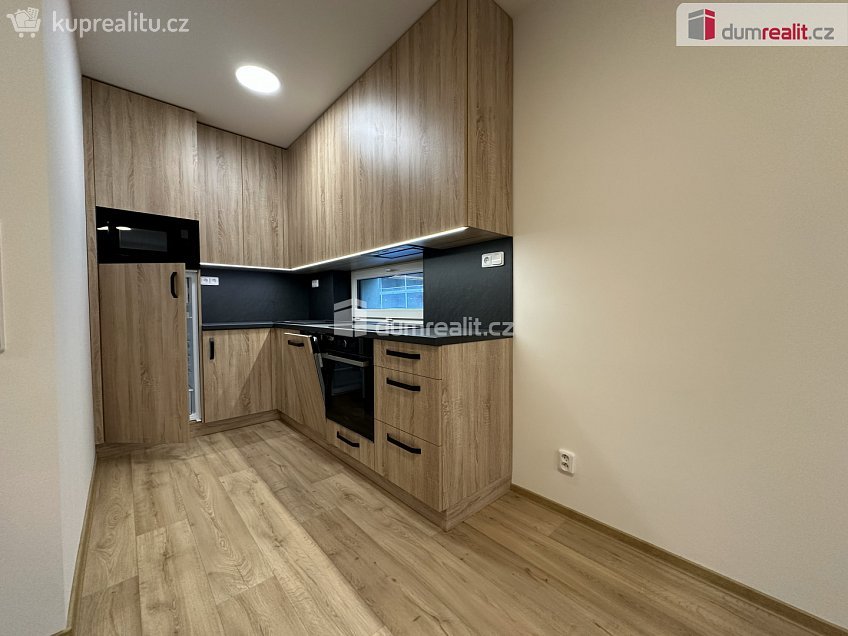 Pronájem  rodinného domu 52 m^2 Žarošice, Žarošice 