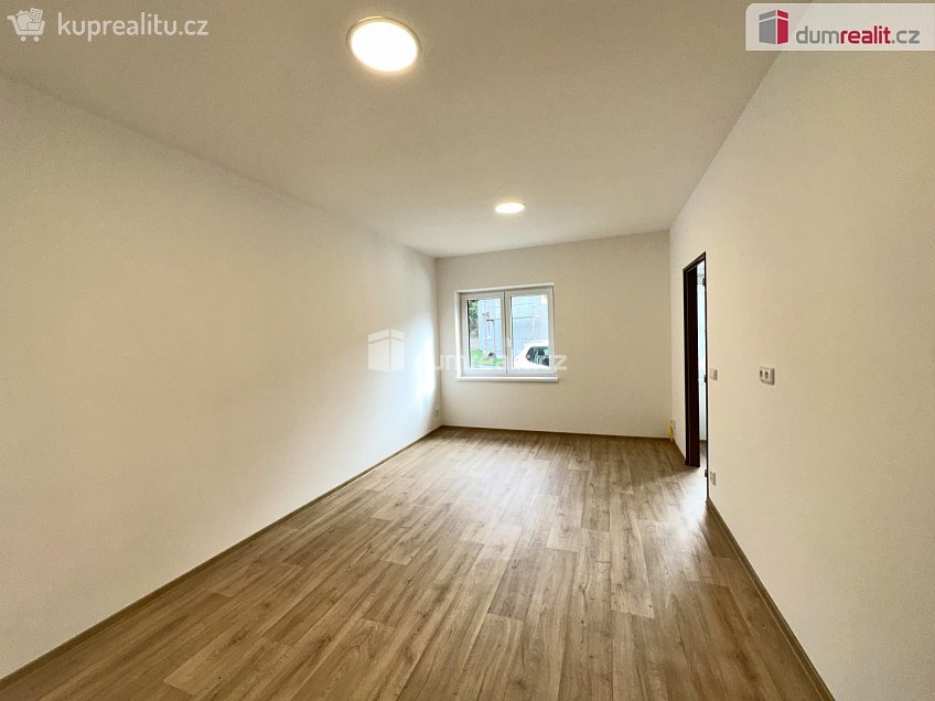 Pronájem  rodinného domu 52 m^2 Žarošice, Žarošice 