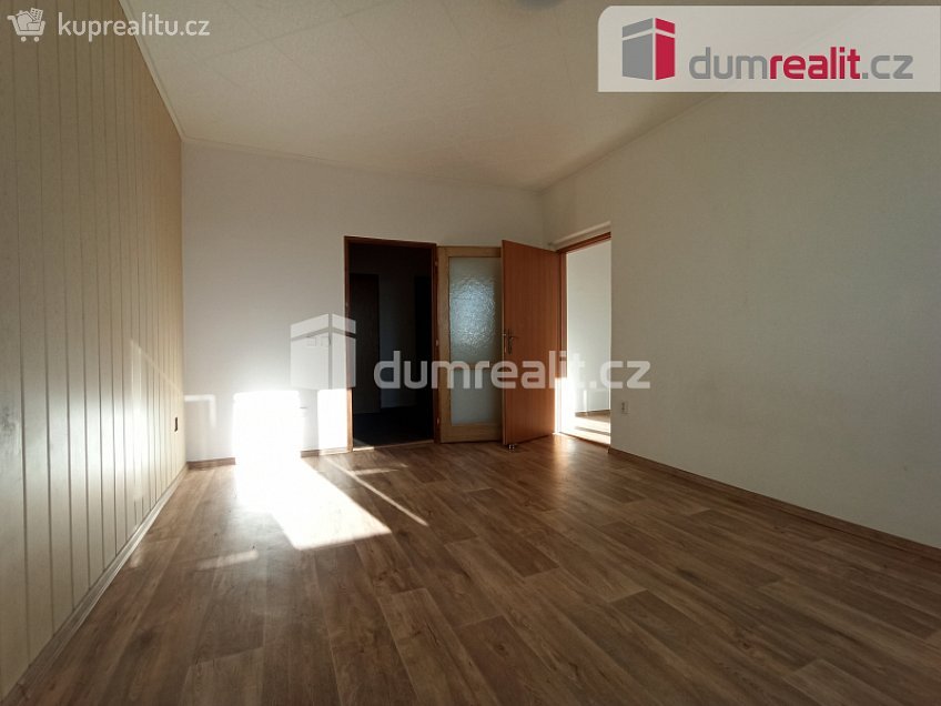 Pronájem bytu 2+1 56 m^2 Severní, Ostrov 