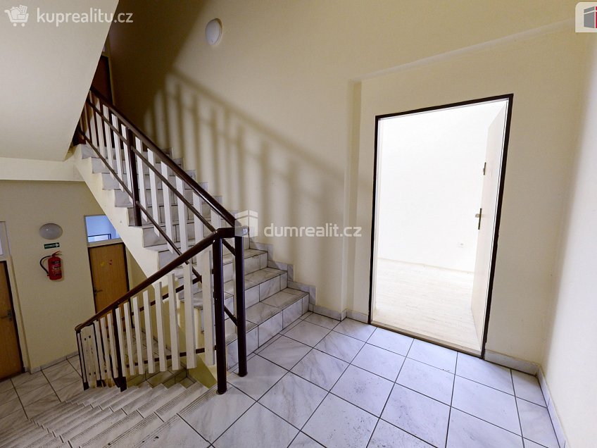 Pronájem  kanceláře 35 m^2 Krnovská, Opava 