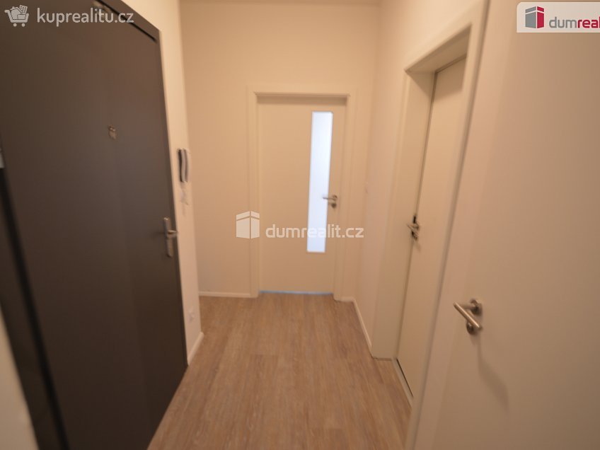 Pronájem bytu 2+kk 66 m^2 Tůmova, Praha 5 