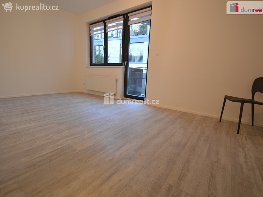 Pronájem bytu 2+kk 66 m^2 Tůmova, Praha 5 