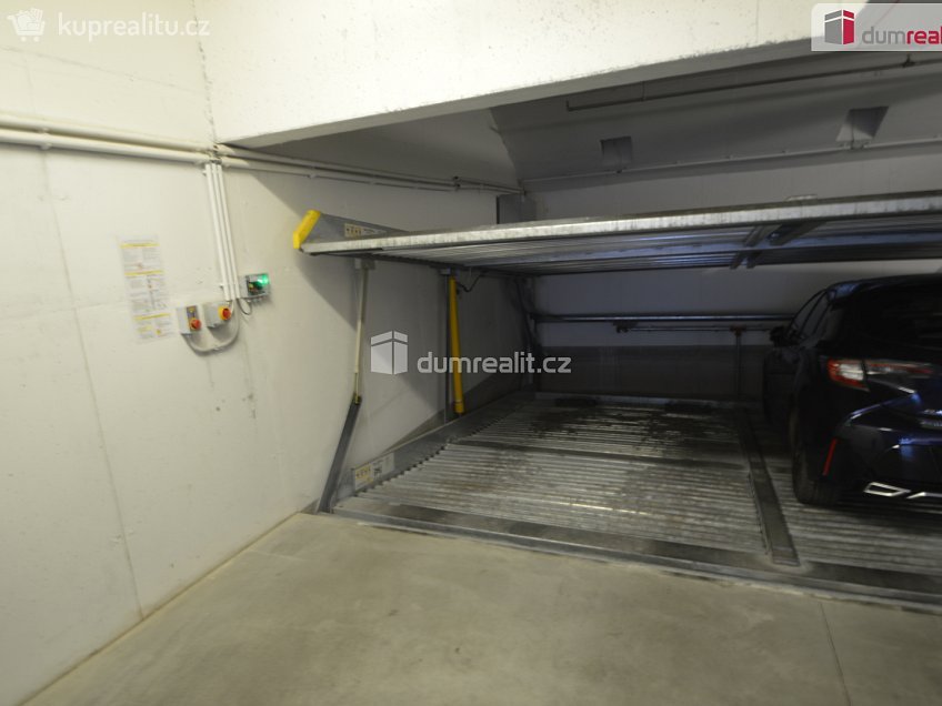 Pronájem bytu 2+kk 66 m^2 Tůmova, Praha 5 