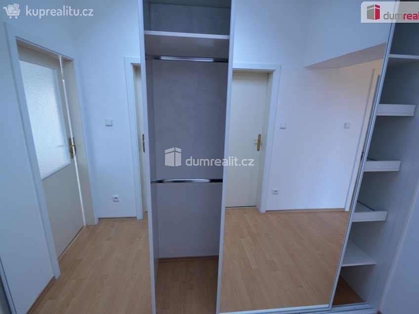 Pronájem  rodinného domu 166 m^2 Úhonická, Jeneč 