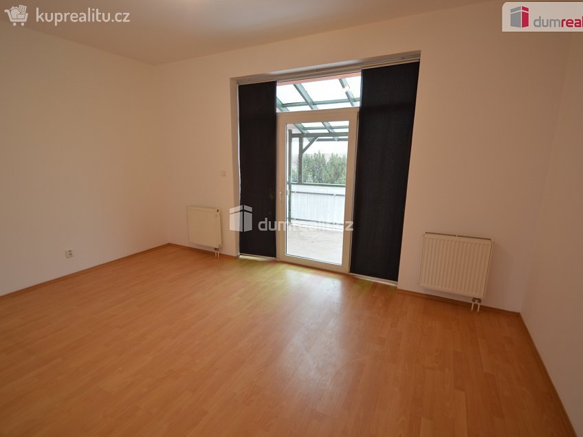 Pronájem  rodinného domu 166 m^2 Úhonická, Jeneč 