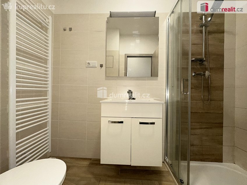 Pronájem bytu 1+kk 30 m^2 J. Opletala, Břeclav 