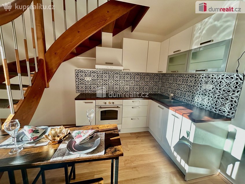 Prodej  rodinného domu 51 m^2 Za Kapličkou, Vrbová Lhota 