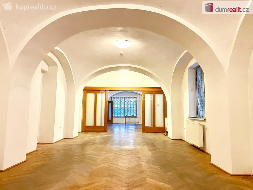 Pronájem  obchodních prostor 80 m^2 Voršilská, Praha 1 