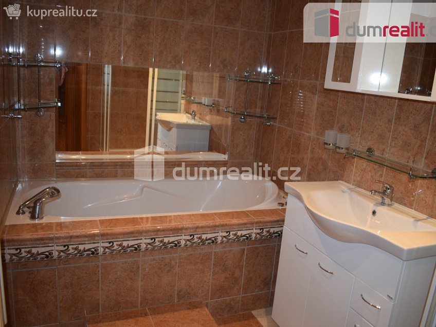 Pronájem bytu 4+1 78 m^2 Krušnohorská, Teplice 