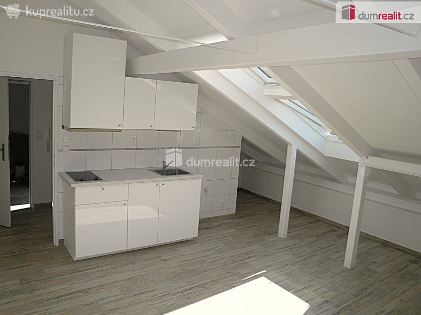 Pronájem bytu 1+kk 29 m^2 Národních hrdinů, Břeclav 