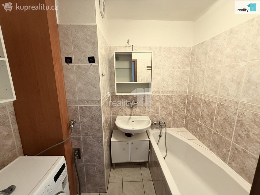 Prodej bytu 3+1 74 m^2 Schwarzova, Plzeň 