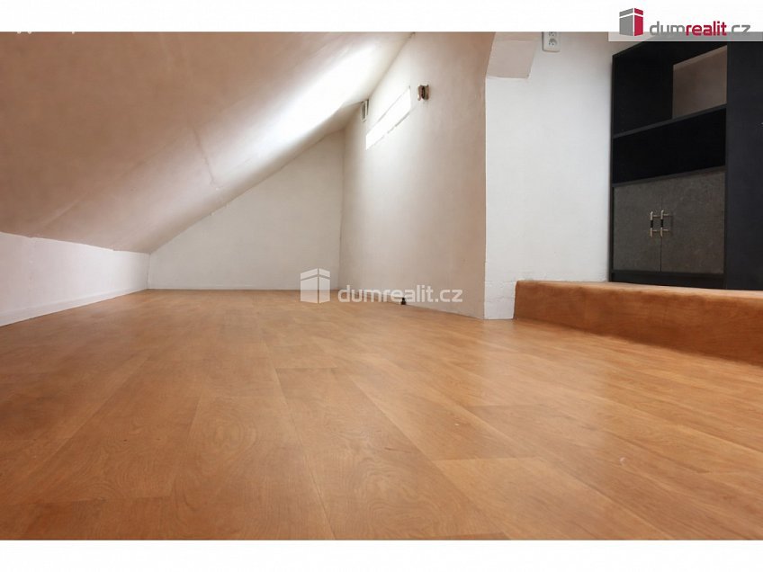 Prodej bytu 2+kk 43 m^2 Srbínská, Praha 10 