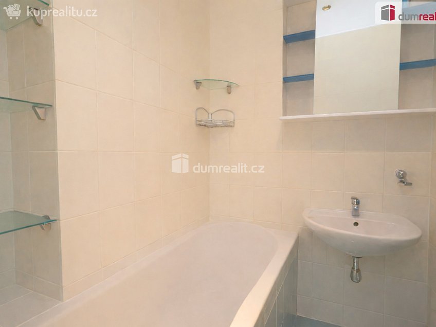 Prodej bytu 2+kk 43 m^2 Srbínská, Praha 10 