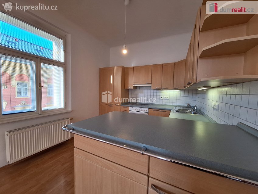 Pronájem bytu 2+kk 61 m^2 Kamenická, Praha 7 