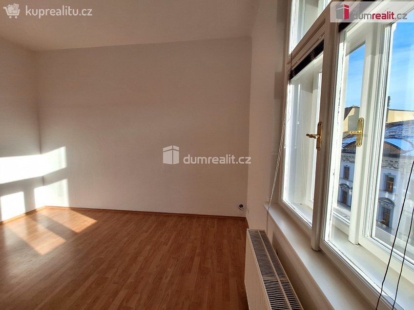 Pronájem bytu 2+kk 61 m^2 Kamenická, Praha 7 
