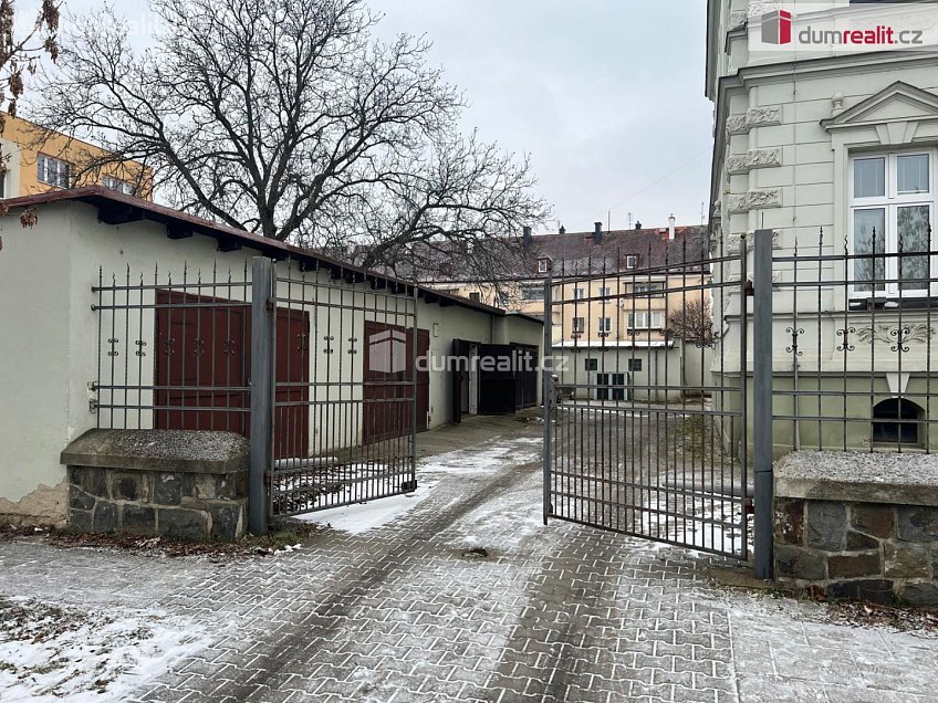 Pronájem  garáže 22 m^2 Jateční, Opava 