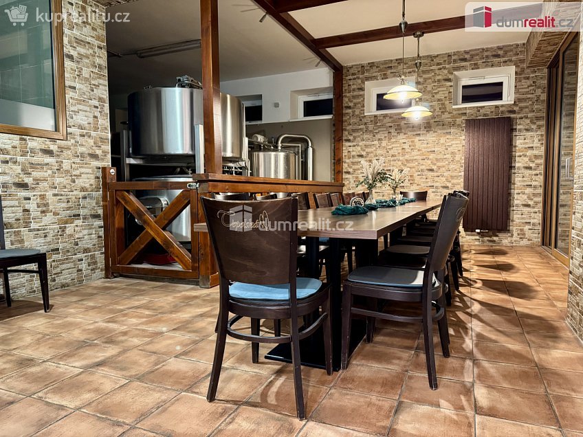 Pronájem  restauračního zařízení 908 m^2 Topolná, Topolná 