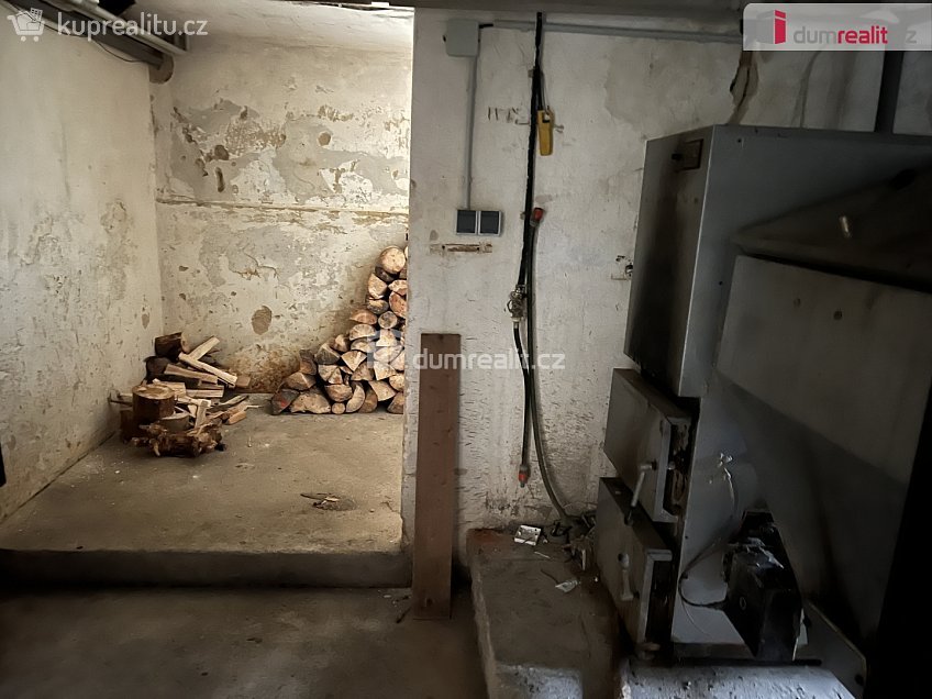 Prodej  rodinného domu 614 m^2 Karlovice, Karlovice 