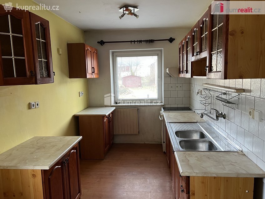 Prodej  rodinného domu 614 m^2 Karlovice, Karlovice 