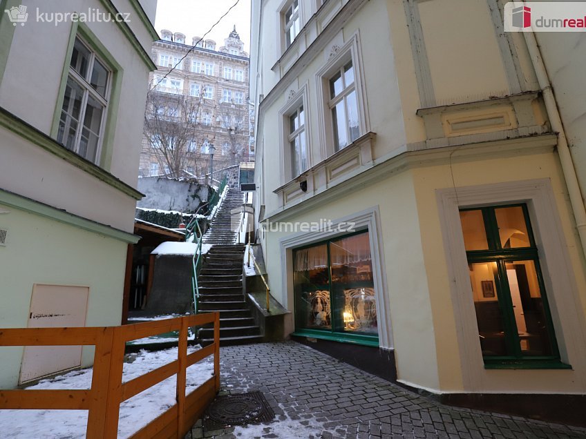 Pronájem bytu 2+kk 60 m^2 Stará Louka, Karlovy Vary 