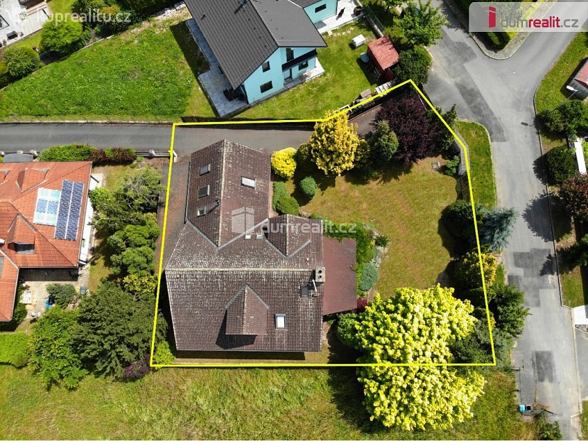 Prodej  rodinného domu 248 m^2 Ve Skále, Šestajovice 