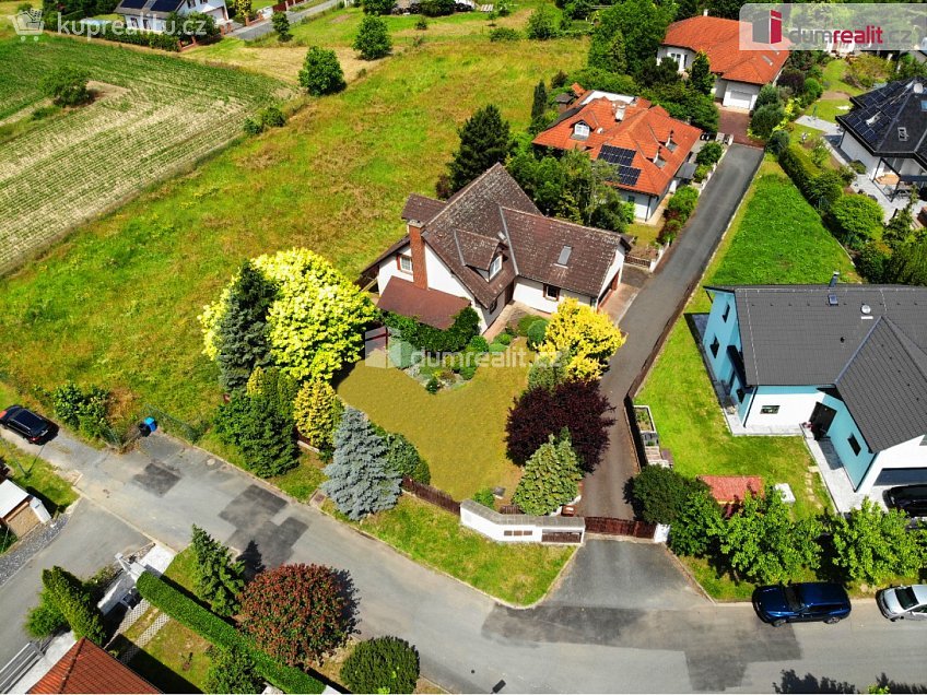 Prodej  rodinného domu 248 m^2 Ve Skále, Šestajovice 