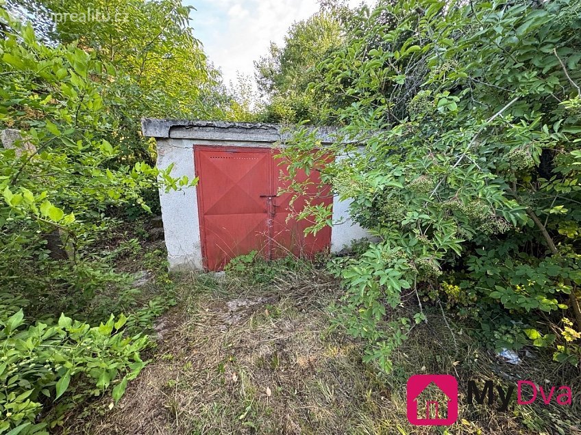 Prodej  stavebního pozemku 1465 m^2 Znojmo, Znojmo 