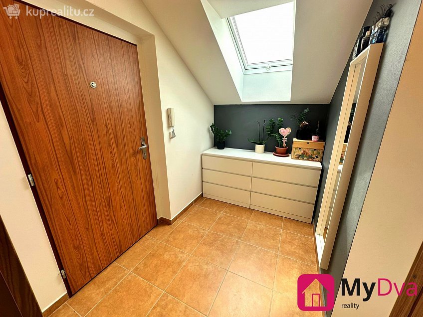 Prodej bytu 3+kk 77 m^2 Staré vinice, Znojmo 