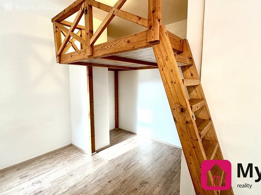 Pronájem bytu 1+kk 25 m^2 Lužická, Znojmo 