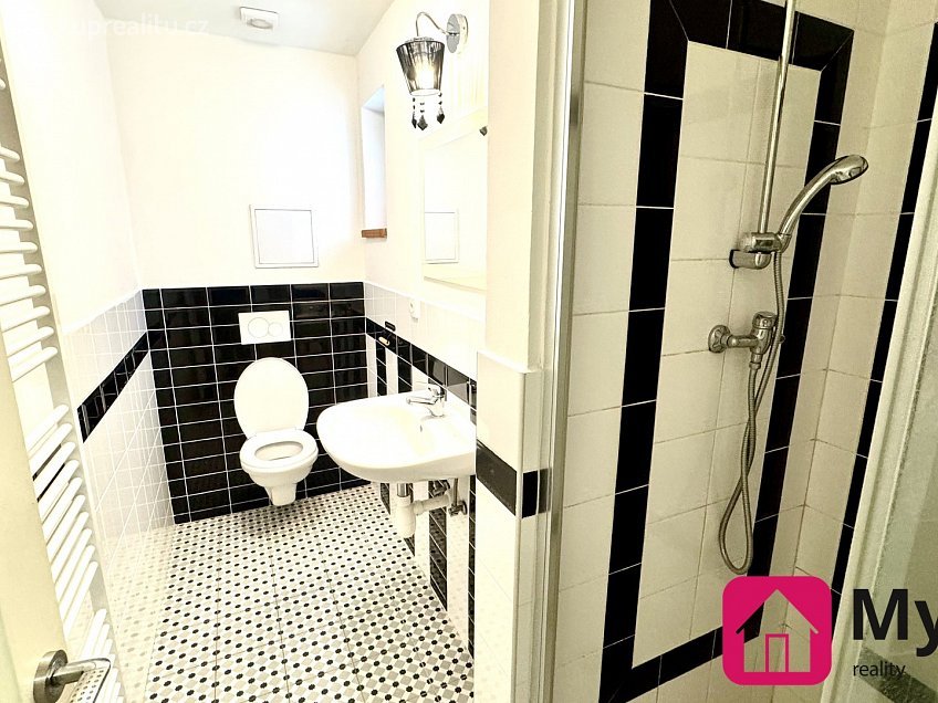 Pronájem bytu 1+kk 25 m^2 Lužická, Znojmo 