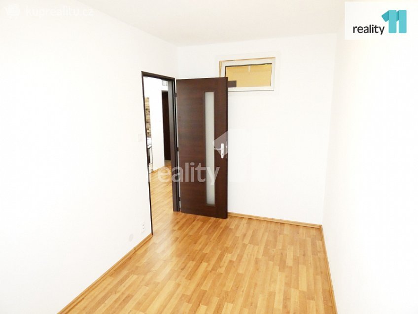 Pronájem bytu 3+kk 47 m^2 Nekvasilova, Praha 8 