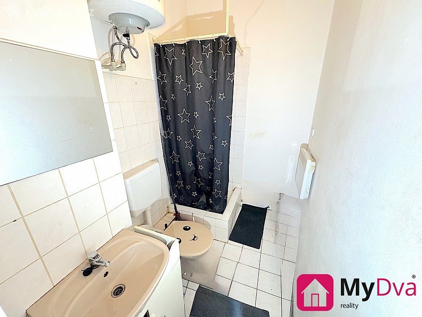 Pronájem bytu 1+kk 28 m^2 Cihlářská, Znojmo 