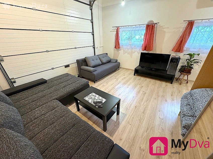 Pronájem  obchodních prostor 60 m^2 Průmyslová, Znojmo 