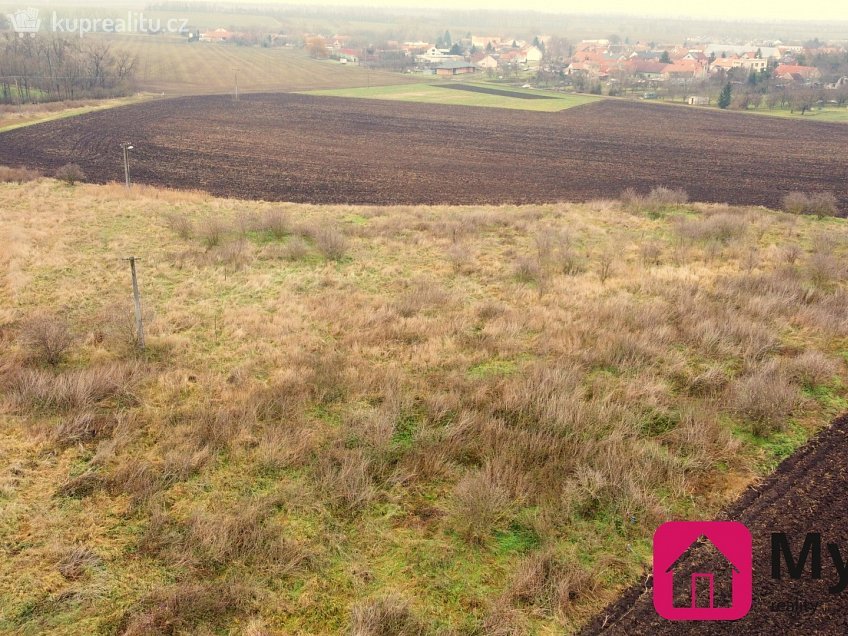 Prodej  pozemku 1583 m^2 Troskotovice, Troskotovice 