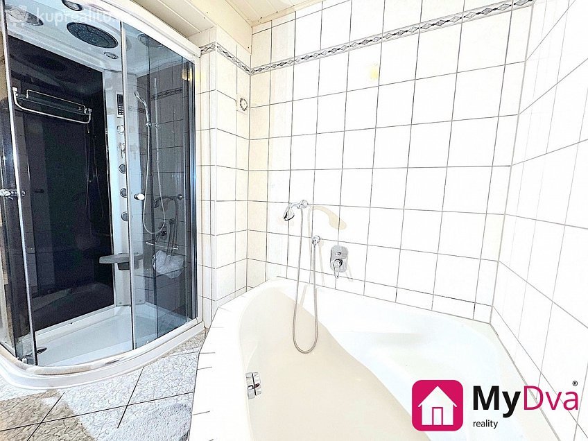 Pronájem  rodinného domu 280 m^2 Znojemská, Nový Šaldorf-Sedlešovice 