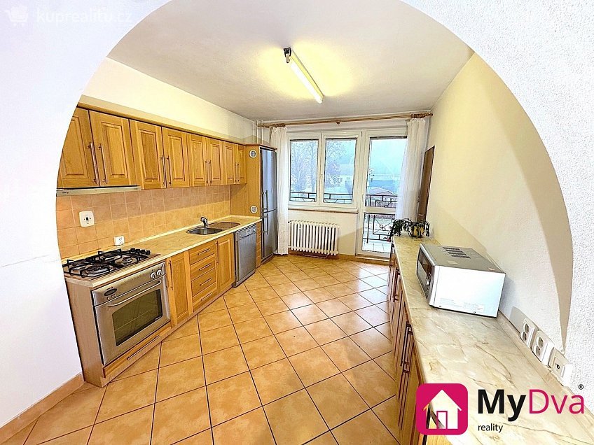 Pronájem  rodinného domu 280 m^2 Znojemská, Nový Šaldorf-Sedlešovice 