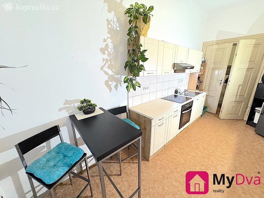 Pronájem bytu 2+1 68 m^2 U Brány, Znojmo 