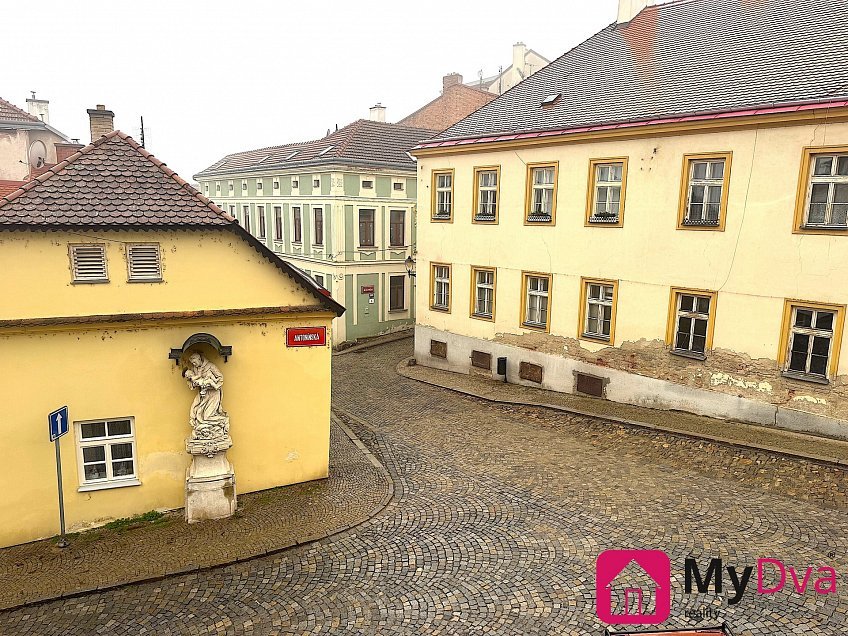 Pronájem bytu 2+1 68 m^2 U Brány, Znojmo 