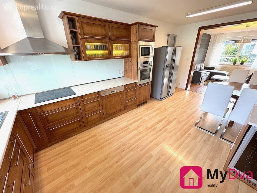 Pronájem  rodinného domu 220 m^2 M. Horákové, Třebíč 