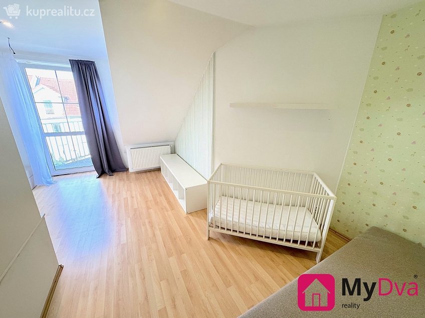 Pronájem  rodinného domu 220 m^2 M. Horákové, Třebíč 